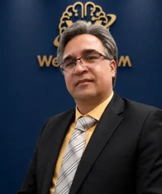 پرترهی سیامک احمدی